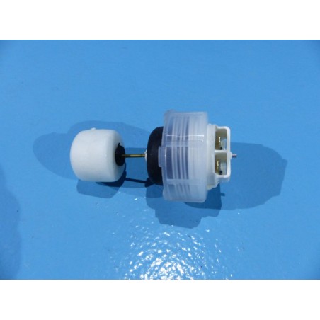 Bottle stopper with float