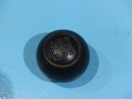 Gear lever ball