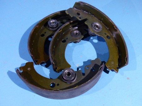 Rear brake lining set