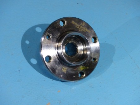 Front wheel hub