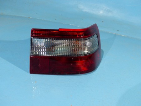 Right rear lamp 110