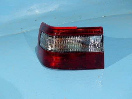 Left rear lamp 110