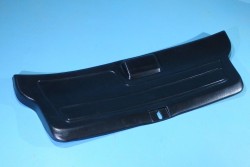 Rear tailgate lining